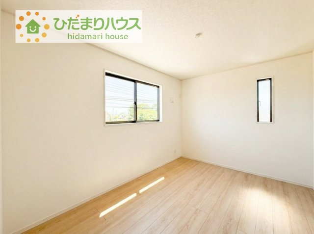 【洋室】 | 土浦市神立東第5　新築戸建　2号棟 | 木の温もりがやさしいフローリング♪