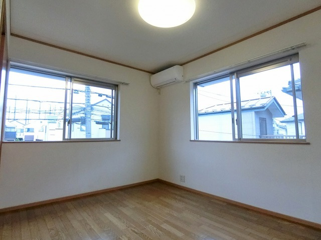 ＣｏＣｏウッドヴィレッジの寝室|☆2階角部屋・2面採光♪☆