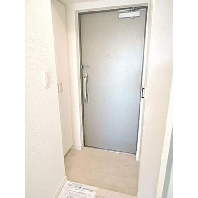 Rising place 浅草参番館の玄関