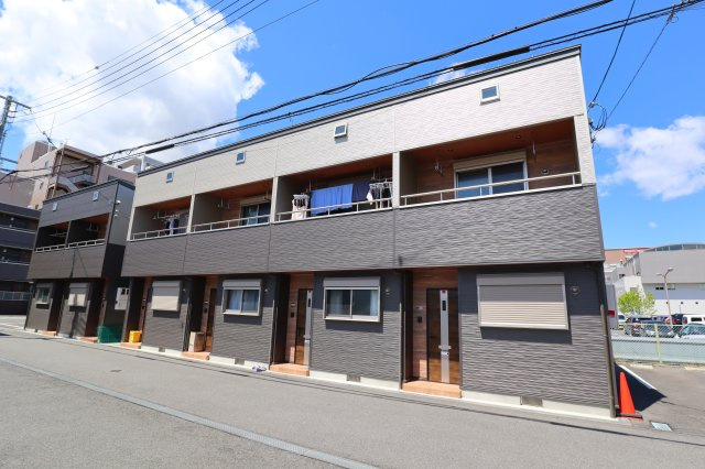 サンリブ8号館