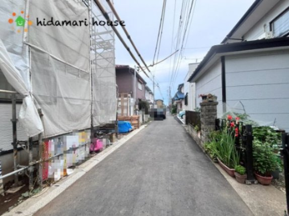 桶川市北12期　新築戸建　01の前面道路含む現地写真