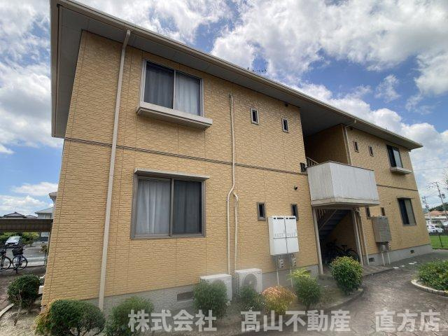 宮若市本城のアパートの外観