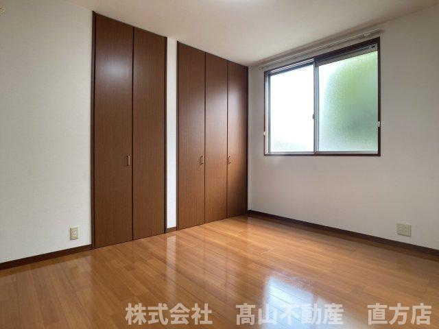 宮若市本城のアパートの居間・リビング