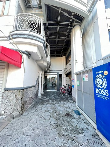 エスタイル尼崎のエントランス