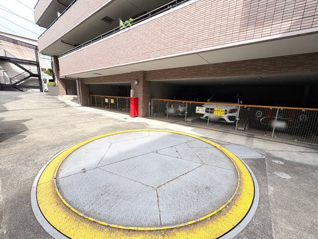 ジェイパーク学芸大学２の駐車場|ジェイパーク学芸大学２：敷地内に駐車場ございます！（空き要確認）
