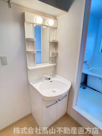宮若市原田のアパートの洗面所