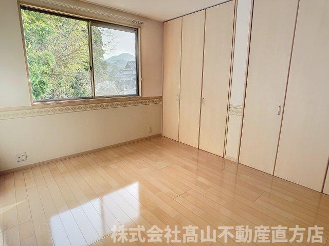 宮若市原田のアパートの洋室