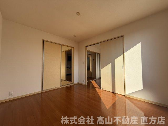 宮若市本城のアパートの洋室