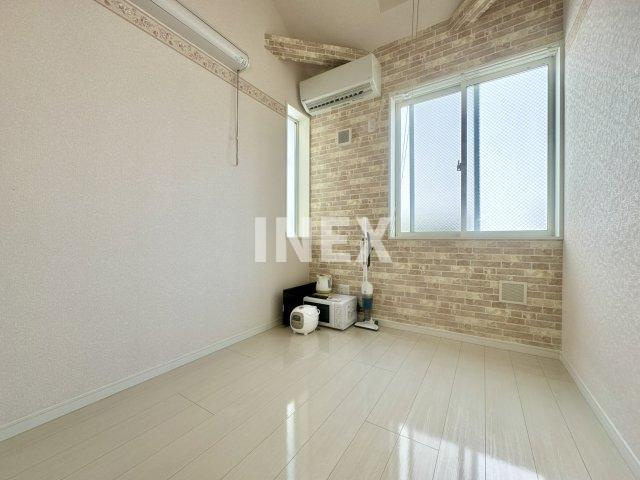 横浜市保土ケ谷区宮田町２丁目のアパートの居間・リビング