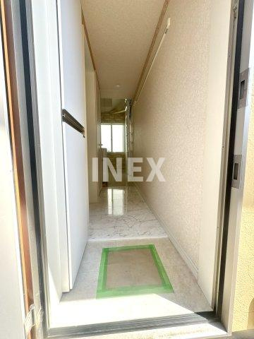 横浜市保土ケ谷区宮田町２丁目のアパートの玄関