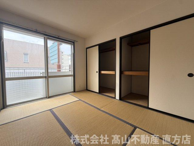 直方市津田町のアパートの和室