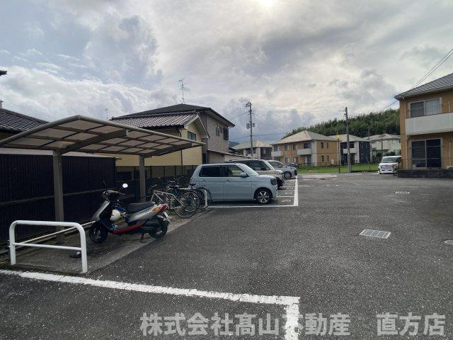 スクーデリア2006　C棟の駐車場