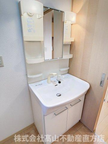宮若市本城のアパートの洗面所