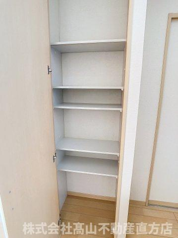 宮若市本城のアパートの収納