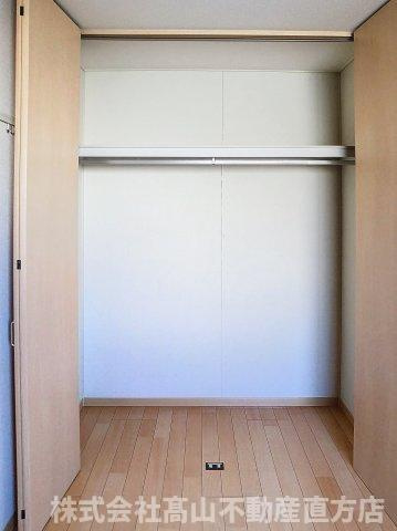 宮若市本城のアパートの収納