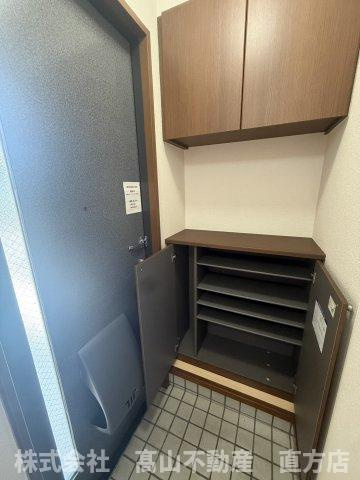 直方市大字感田のアパートの収納