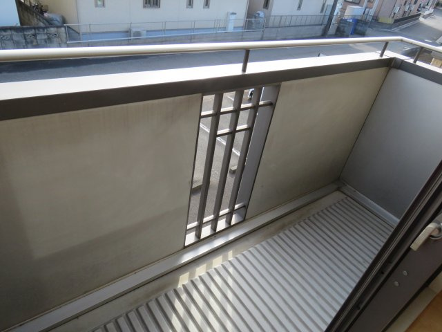 ジュネス栗原Ⅱのバルコニー|２階のみ