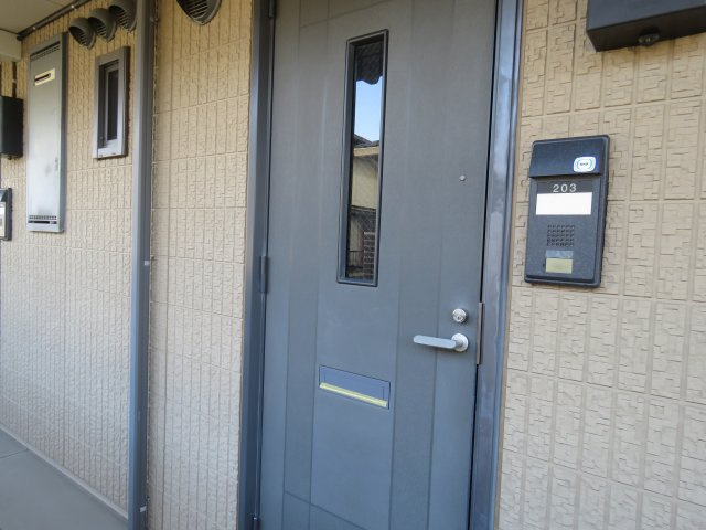 ジュネス栗原Ⅱの玄関