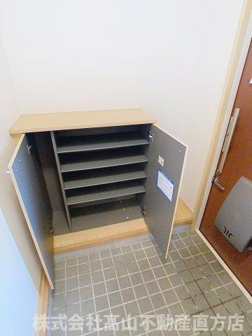 鞍手郡小竹町大字勝野のアパートの収納
