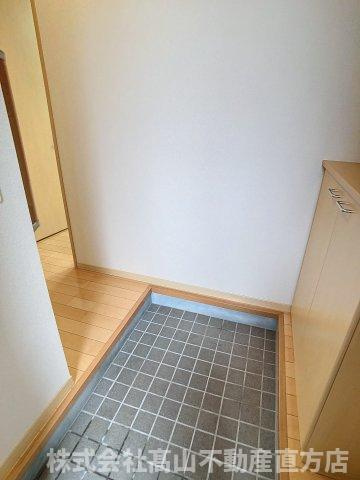 鞍手郡小竹町大字勝野のアパートの玄関
