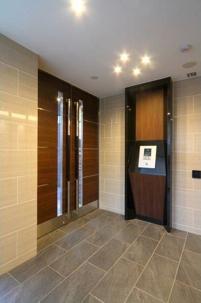 パルティール黒川アネックスのエントランス