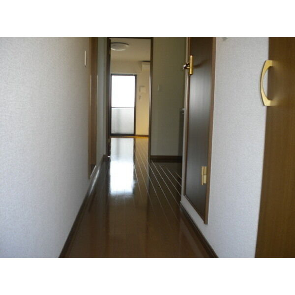 アンプルール リーブルクロワールの玄関