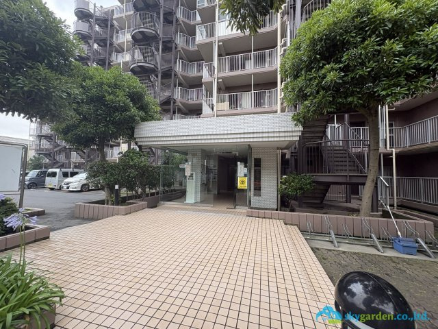 ソフィア茅ヶ崎A棟の外観
