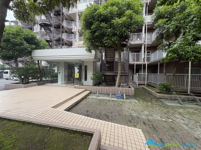 ソフィア茅ヶ崎A棟の外観
