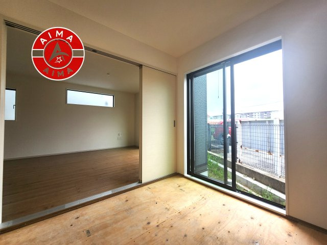 福岡市東区奈多3丁目第1-4棟（2号棟）の内観：施工例|柔らかい畳が心地よい和室