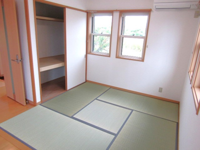 【和室】 | 【2004年築】笛吹市石和町今井 | 来客時にも便利な和室付き