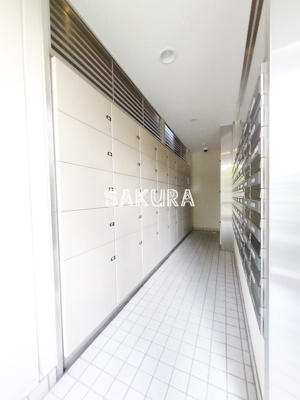 【その他共用部分】 | ライオンズマンションセントワーフ横濱 | 外出の多い方でも安心の宅配ボックス付き♪