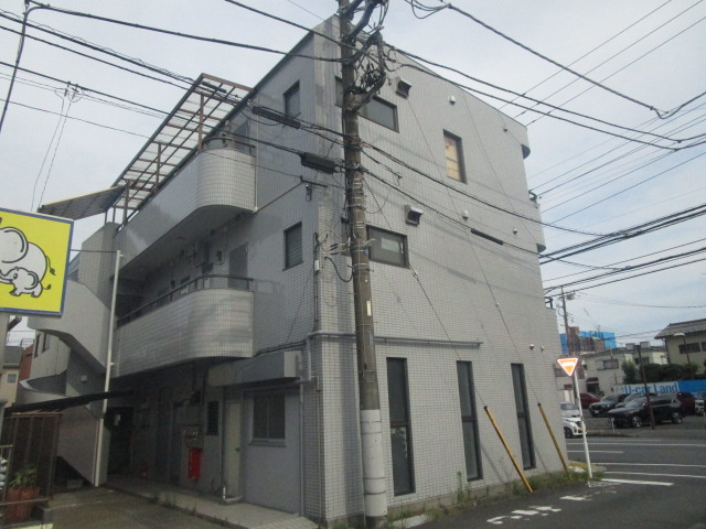 八王子市平岡町の倉庫
