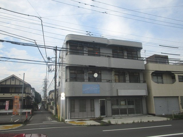 八王子市平岡町の倉庫
