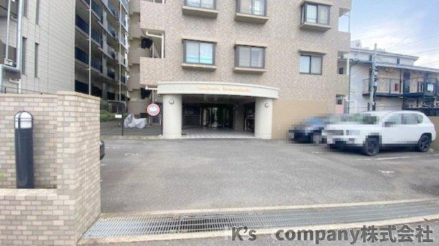 藤沢市片瀬海岸2丁目　ライオンズマンション片瀬江ノ島第二の駐車場|駐車スペース◇
