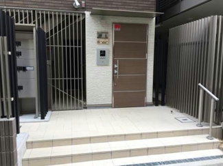 【エントランス】 | クレイノクーラ　ルガル