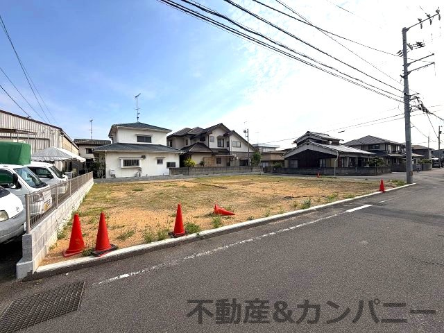 ハートフルタウン東長戸4丁目B号棟　松山市東長戸4丁目新築戸建の前面道路含む現地写真|前面道路含む現地写真です