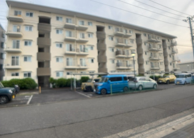 【外観】 | ハイマート厚木Ｂ棟 | マンションの外観は非常に重要なポイントです！外観の善し悪しは資産価値に大きな影響を与えます。外観のいいマンションを購入することで、高値で売却がしやすく、買い手が見つかりやすいというメリットがあります。