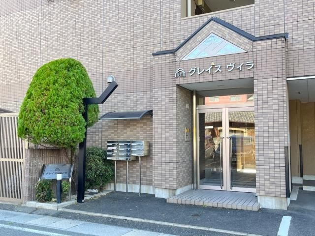 グレイス　ヴィラのエントランス
