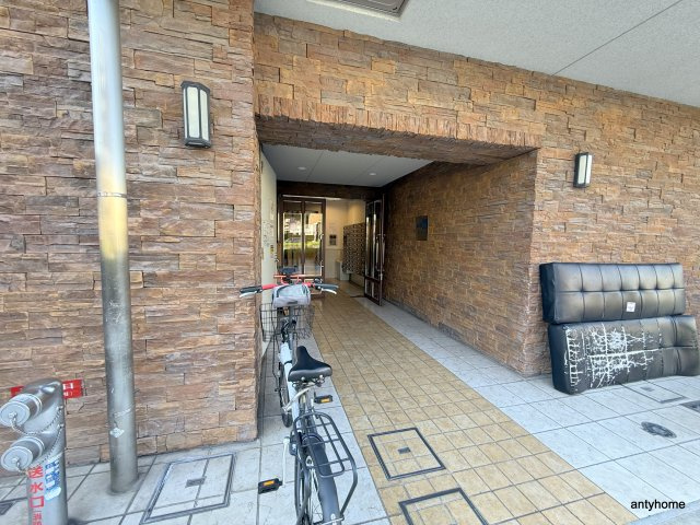 willDo難波w1　仲介手数料無料のエントランス