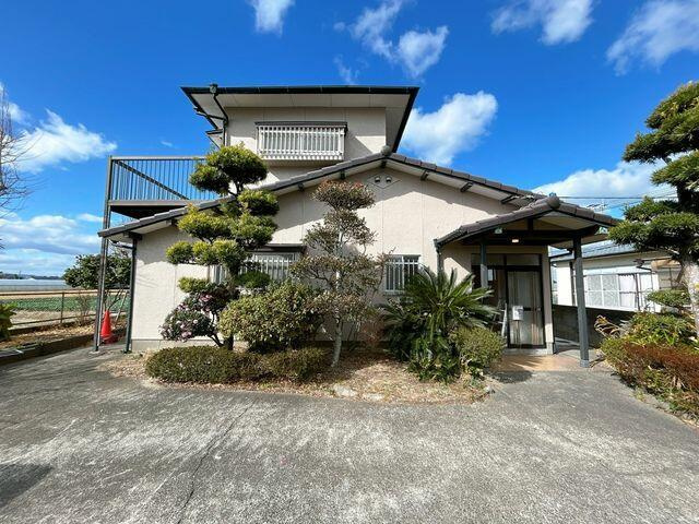 八代市郡築一番町の中古一戸建の駐車場|駐車場の写真です。4台分駐車可能です。