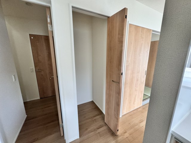 熊本市南区近見７丁目の新築一戸建の収納|2F トイレ横