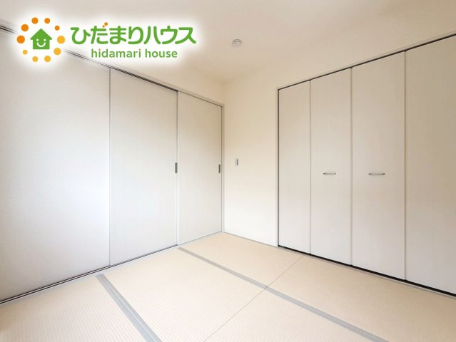 いわき市中岡町1丁目1期　新築戸建　1号棟の和室|扉を閉じれば来客用のお部屋として。開いて広い空間を作れば、お子様の遊び部屋として使えます！