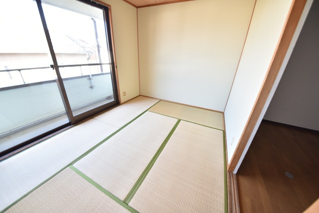 ソレイユ川尻の和室