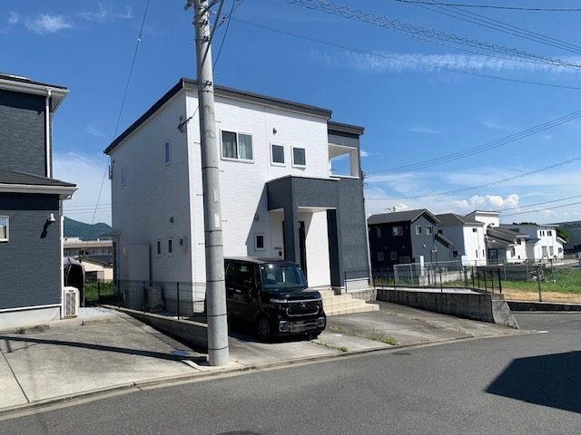 真名子二丁目11番55号（C-12）の外観