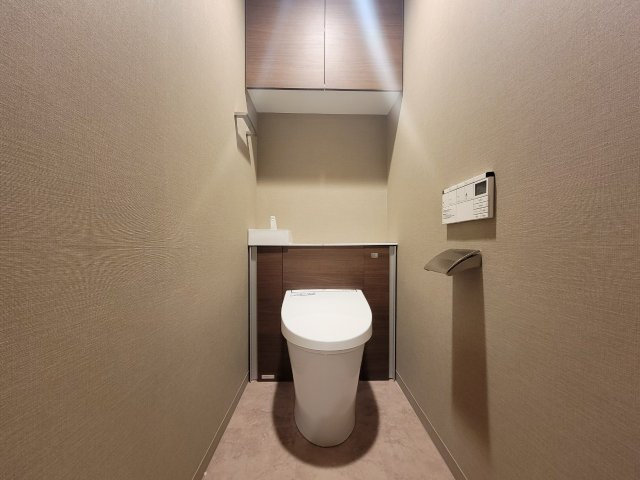 プレサンスレジェンド堺筋本町タワーのトイレ|プレサンスレジェンド堺筋本町タワー　温水洗浄便座