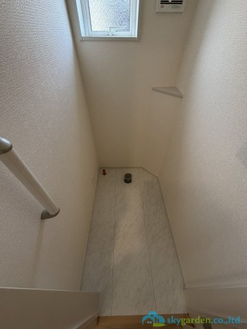 平塚市入野　新築戸建　全3棟2号棟のトイレ