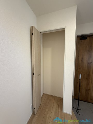 平塚市入野　新築戸建　全3棟2号棟の収納