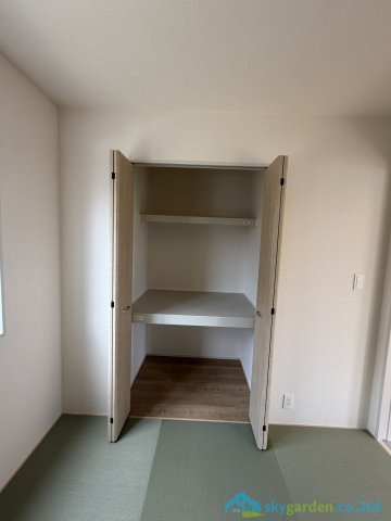平塚市入野　新築戸建　全3棟2号棟の収納