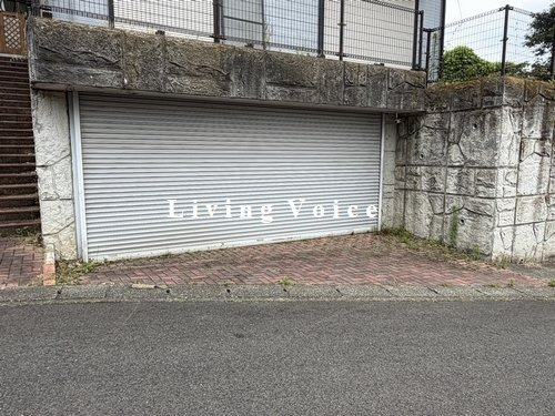 厚木市森の里2丁目　中古一戸建ての駐車場|厚木市森の里2丁目　中古一戸建て