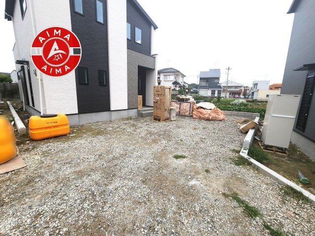 福岡市東区奈多3丁目第1-4棟（3号棟）の駐車場|広々した駐車場になります。3台並列駐車となります。